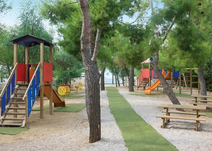 Meditur Village 4* ספקיולה